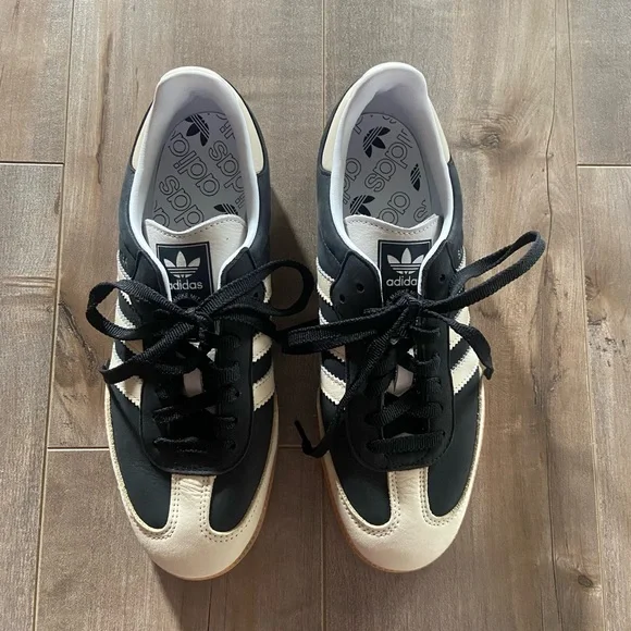 Adidas Samba OG Shoes in Core Black / Wonder White / Silver - Picture 11 of 16